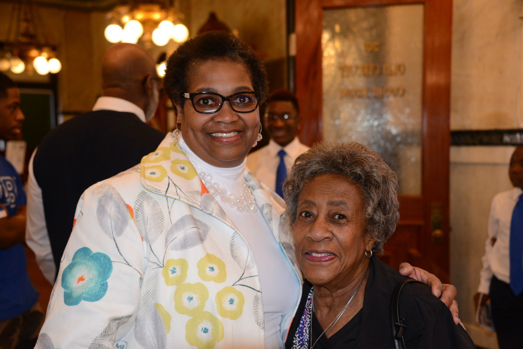 Arlene Hosea, Jeanne Morris